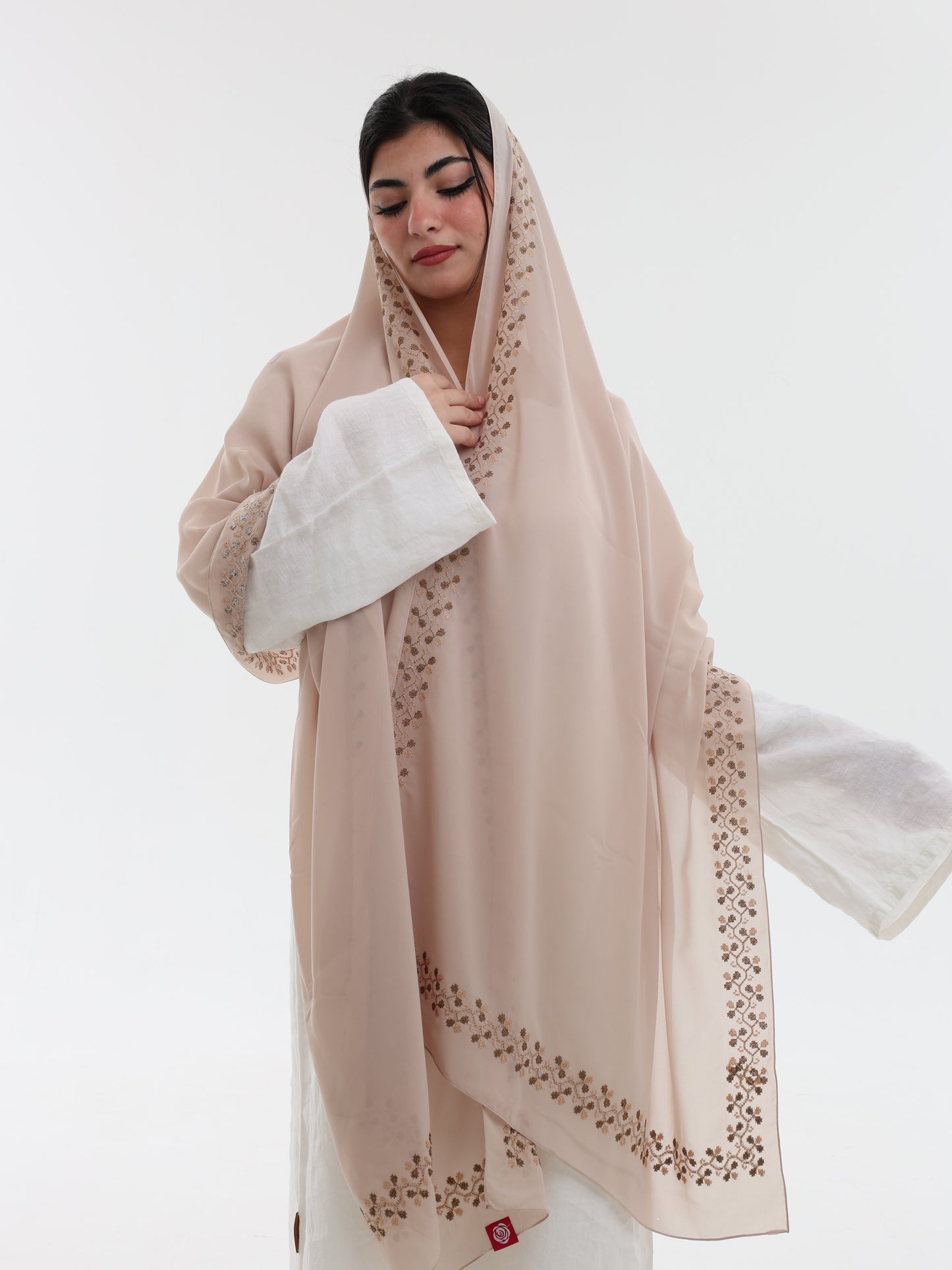 UQ1-01 شيل بيت عريضة مطرزة