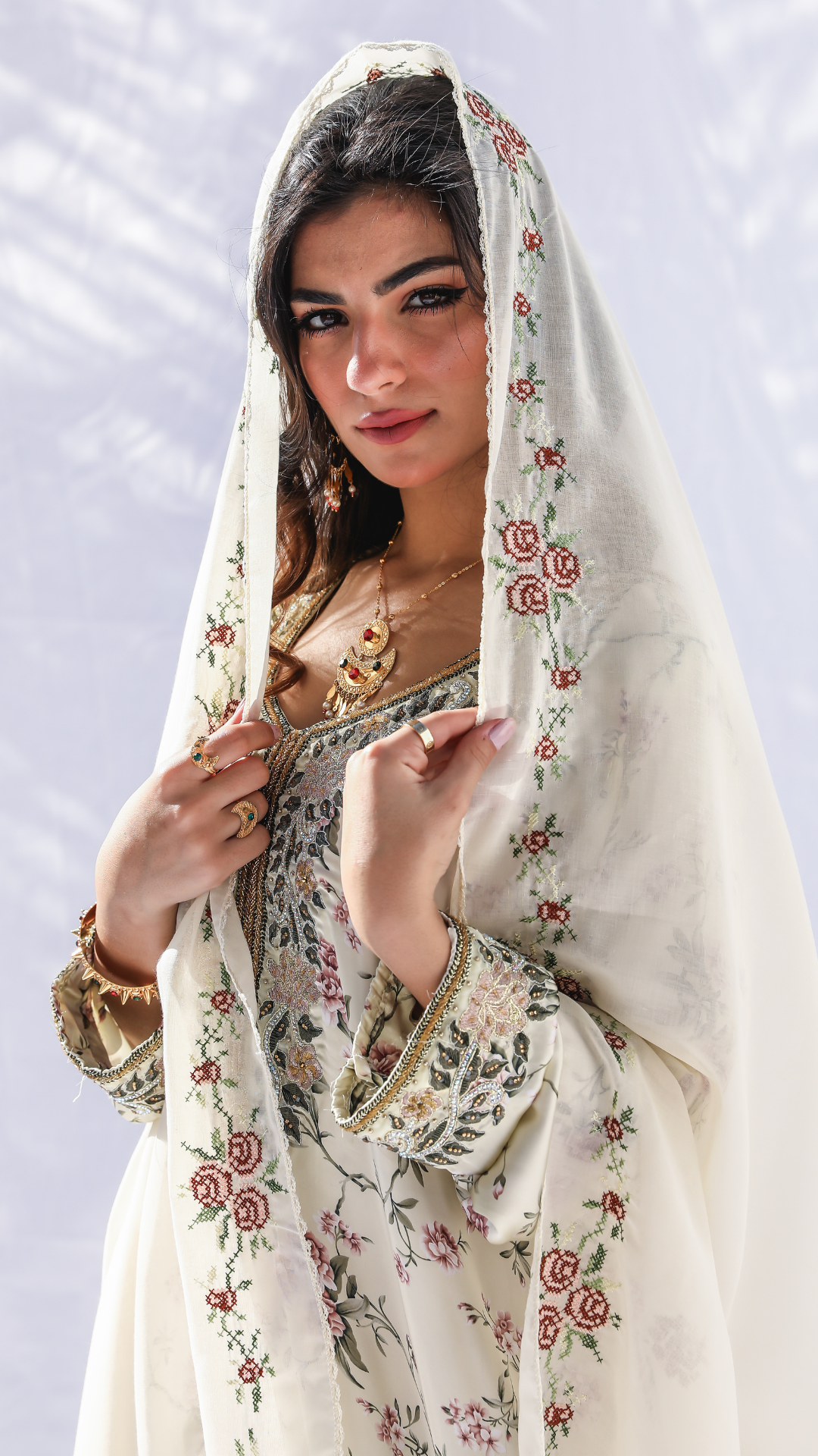 RZ1-383 شيلة جوري روز حليبية - Shailah.ae شيلة